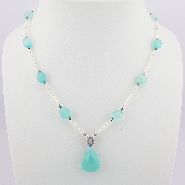 Collier en Calcédoine et Perles