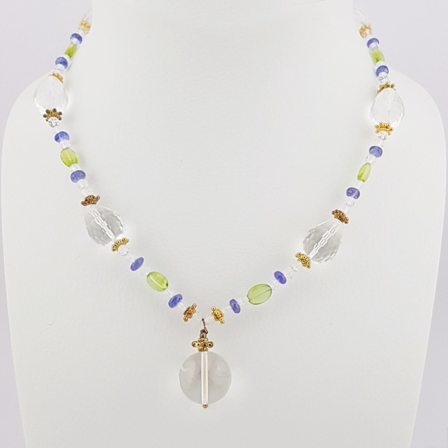 Collier en Cristal de Roche, Tanzanite et Péridots